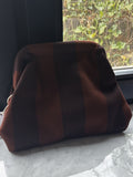 Gestreifte Strick-Clutch