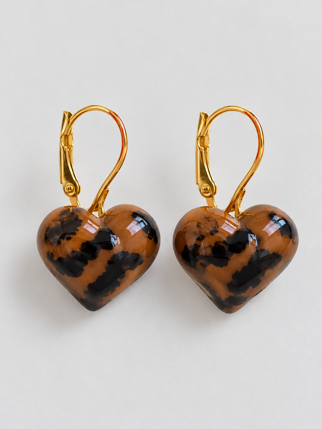Animalprint Herz-Ohrringe – Nickelfrei