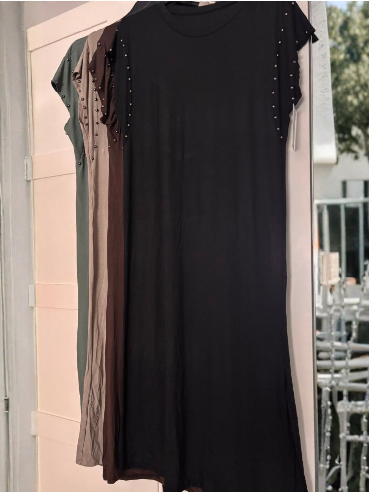 Kleid mit Nieten